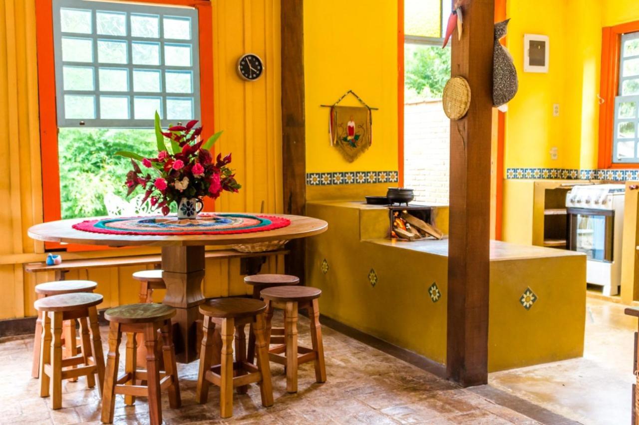 Pousada Trem Das Cores Gonçalves Exteriör bild