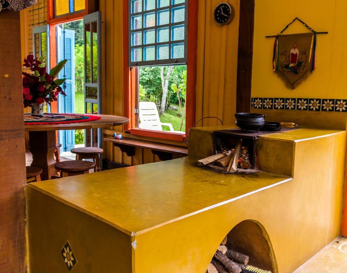 Pousada Trem Das Cores Gonçalves Exteriör bild